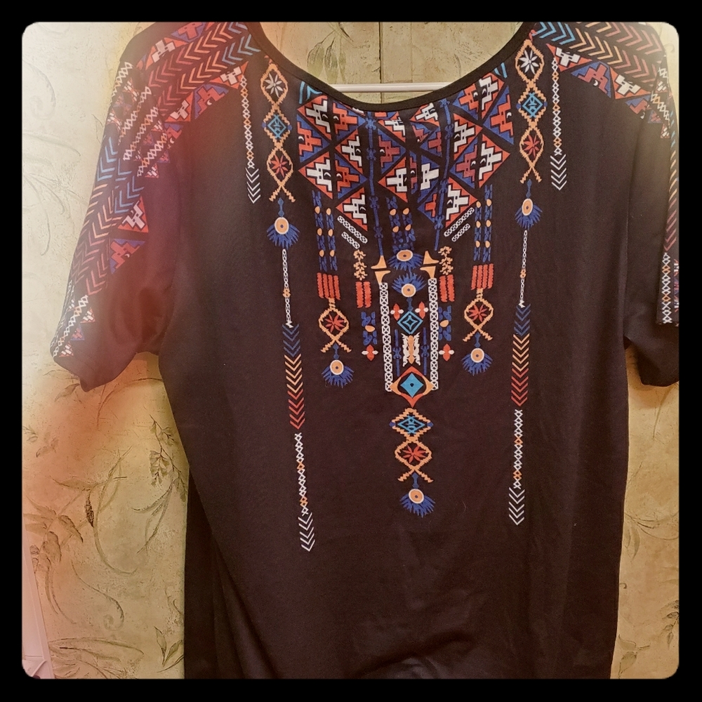 Tribal design black tee